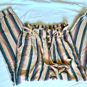 American Eagle High Rise Tapered Joggers Small